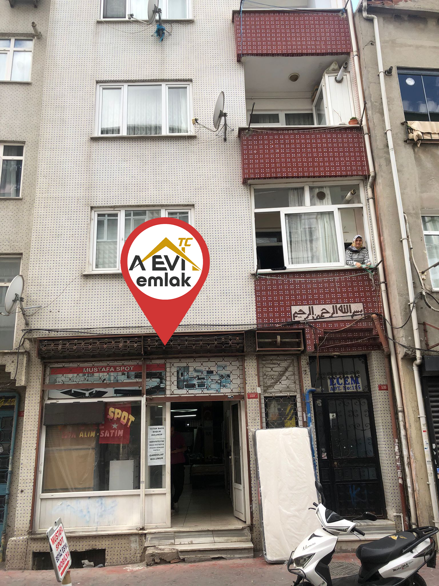 Kasımpaşa Zincirlikuyu Cad. Yaya, Trafik Yoğunlukta 250m2 Dükkan
